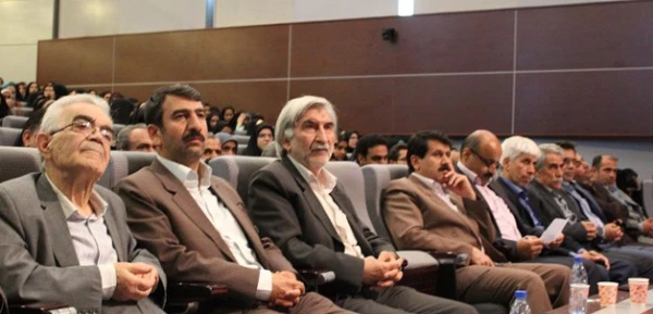 در پردیس شهید رجائی قزوین برگزار شد:

مراسم هفته ی آموزش و گرامیداشت مقام معلم 
 2