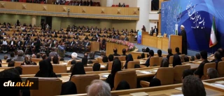 رییس جمهور در همایش معلم، تولید و اقتصاد دانش بنیان‎:‎

عدالت با نگاه و سخن گفتن معلم در کلاس درس آغاز می شود و آنجا باید سرزمین و خانه اخلاق باشد