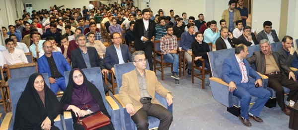 دکتر کیانی معاون نظارت، ارزیابی و تضمین کیفیت دانشگاه فرهنگیان:

دانشگاه محل انتقال، تولید و کاربردی کردن دانش است
 2