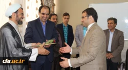 به مناسبت هفته بزرگداشت مقام شامخ معلم :

دیدار صمیمانه مسئولان دانشگاه فرهنگیان یزد با دانش آموختگان دانشگاه در مدارس استان
 6