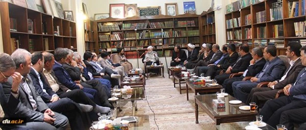 حضور دکتر علی نژاد در دیدار آیت الله امامی کاشانی در دیدار با مدیران دانشگاه فرهنگیان 2