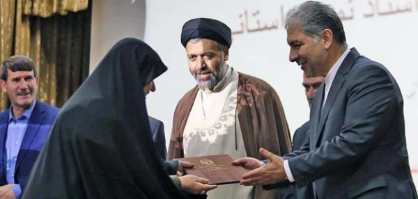 با حضور استاندار و نماینده مردم تبریز در مجلس شورای اسلامی انجام شد:

تجلیل از اساتید دانشگاه فرهنگیان آذربایجان شرقی در مراسم بزرگداشت روز معلم
 10