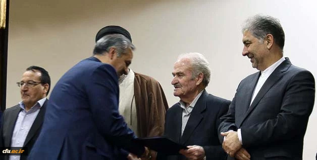 با حضور استاندار و نماینده مردم تبریز در مجلس شورای اسلامی انجام شد:

تجلیل از اساتید دانشگاه فرهنگیان آذربایجان شرقی در مراسم بزرگداشت روز معلم
 12