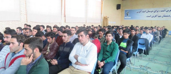 مدیر گروه معارف اسلامیِ نهاد نمایندگی مقام معظّم رهبری در دانشگاه های کشور در دانشگاه فرهنگیان استان اردبیل:

بصیرت و وفاداری از اجزاء جدایی ناپذیر تعلیم و تربیت است
 3