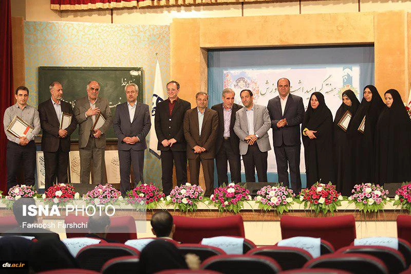 سرپرست دانشگاه فرهنگیان:

استحصال دانش بومی باید در دستورکار دانشگاه فرهنگیان قرارگیرد 4