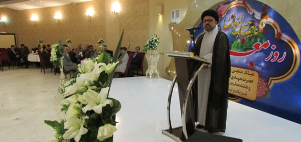 در دانشگاه فرهنگیان استان مرکزی برگزار شد:

مراسم باشکوه  "مقام والای معلم و استاد"
 2