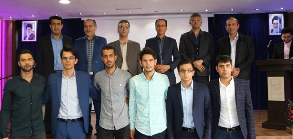 به مناسبت گرامیداشت مقام معلم(هفته آموزش):

معرفی برگزیدگان جشنواره الگوهای برتر تدریس دانشجویی 
 2