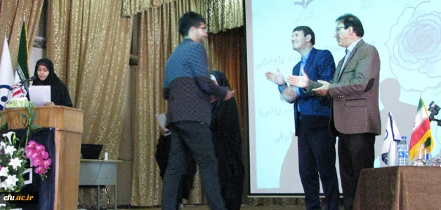 در همایش علمی و پژوهشی تعلیم و تربیت درپردیس فاطمه الزهرا (س) تاکید شد:
پژوهش و تفکر از ابعاد توسعه حرفه ای معلم

 4