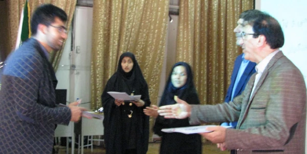 در همایش علمی و پژوهشی تعلیم و تربیت درپردیس فاطمه الزهرا (س) تاکید شد:
پژوهش و تفکر از ابعاد توسعه حرفه ای معلم

 5