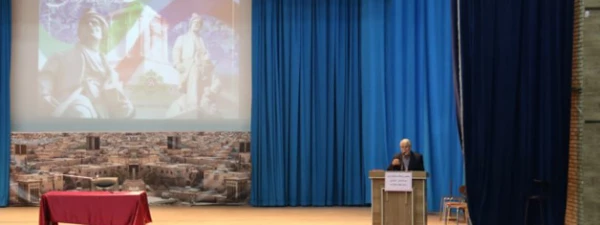 همایش بزرگداشت فردوسی در پردیس شهیدان پاک نژاد یزد برگزار شد 5