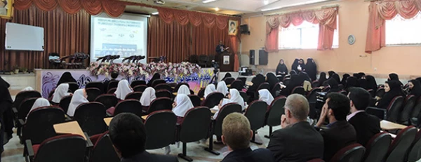 پردیس شهید باهنر شهرکرد برگزار شد: 

جشنواره الگوهای برتر تدریس 7