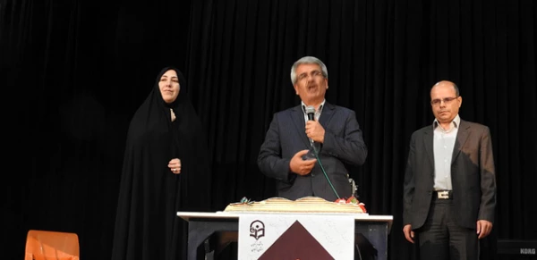 به همت مدریت امور استانی، پردیس الزهرا (س) و شهید بهشتی برگزار شد: 

جشن فارغ التحصیلی دانشجو معلمان ورودی92
 2