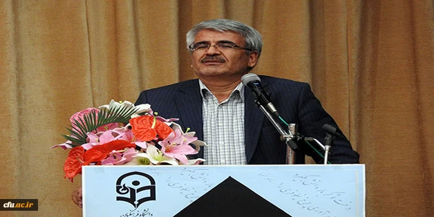 در حاشیه جشن فارغ التحصیلان دانشگاه فرهنگیان استان زنجان دبیر کل یونسکو در ایران گفت :

 تابع نظر مقام معظم رهبری در سند 2030 هستیم هیچ سند تعهد آوری را در این زمینه امضا نکرده ایم 2