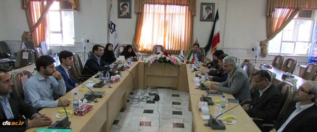 در استان مرکزی برگزار شد:

نشست تخصصی "کیفیت بخشی برنامه کارورزی دانشگاه فرهنگیان استان مرکزی" 
 3