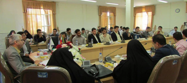 در استان مرکزی برگزار شد:

نشست تخصصی "کیفیت بخشی برنامه کارورزی دانشگاه فرهنگیان استان مرکزی" 
 4