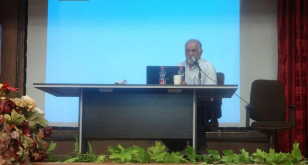 در پردیس شهید باهنر برگزار شد:
نشست تخصصی تغذیه و سلامت
 5