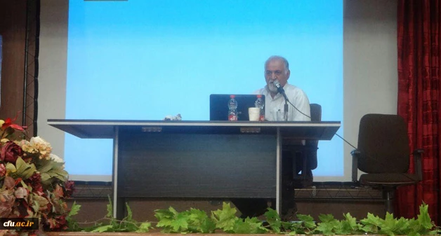 در پردیس شهید باهنر برگزار شد:
نشست تخصصی تغذیه و سلامت
 5