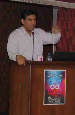 در آستانه ۲۸ اردیبهشت روز بزرگداشت حکیم عمر خیام

برگزاری سمینار ریاضی 
 4