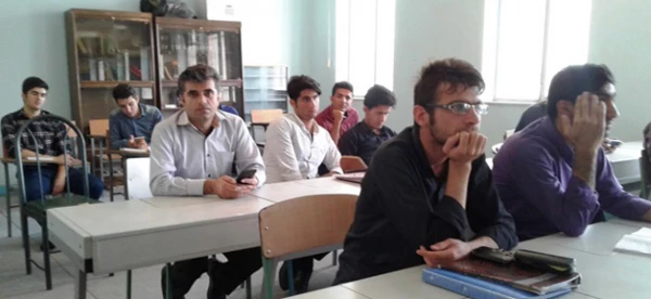 در دانشگاه فرهنگیان خوزستان برگزار شد:

کارگاه آموزشی تهدیدات فضای مجازی

 2