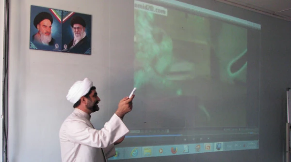 در دانشگاه فرهنگیان آذر بایجان شرقی انجام شد:

برگزاری دوره آموزشی نماز 2