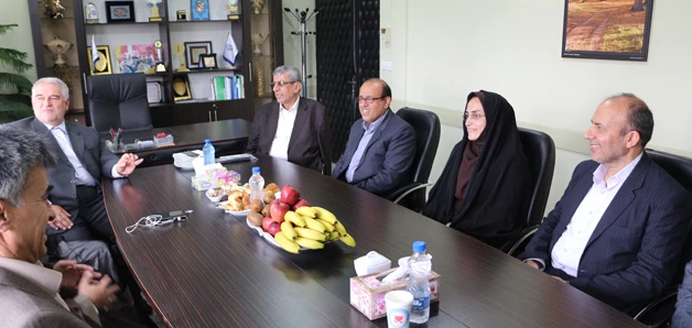 با حضور استاندار گلستان انجام شد:

افتتاح سالن تربیت بدنی و سایت رایانه پردیس آیت الله خامنه ای گرگان 
 2