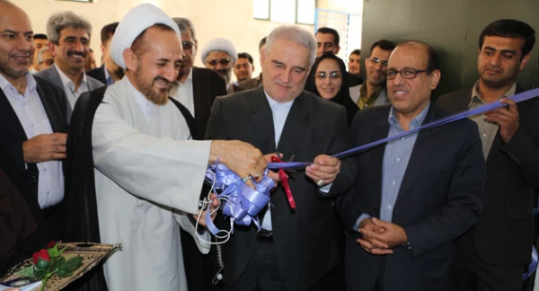 با حضور استاندار گلستان انجام شد:

افتتاح سالن تربیت بدنی و سایت رایانه پردیس آیت الله خامنه ای گرگان 
 3