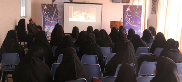 در پردیس بنت الهدی صدر اردبیل برگزار شد:

اکران فیلم های منتخب چهل و ششمین جشنواره بین المللی فیلم رشد 
 4