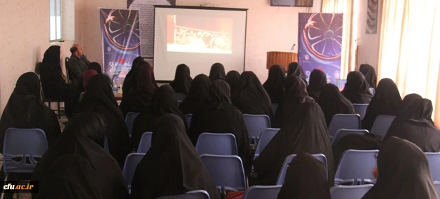 در پردیس بنت الهدی صدر اردبیل برگزار شد:

اکران فیلم های منتخب چهل و ششمین جشنواره بین المللی فیلم رشد 
 4