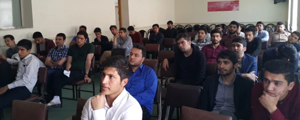 برگزاری دوره معارف نماز در مرکز آزادگان نیر
 5