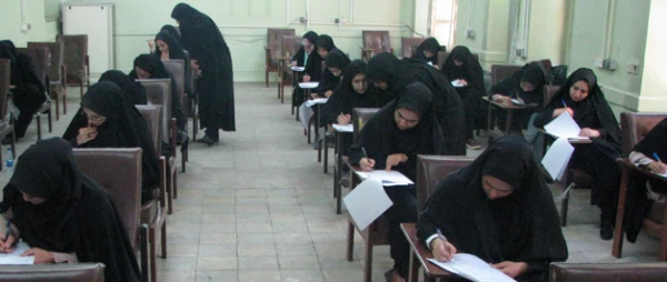 در پردیس فاطمه الزهرا(س) برگزار شد:

برگزاری بیست و هفتمین جشنواره فرهنگی، اجتماعی 
 3