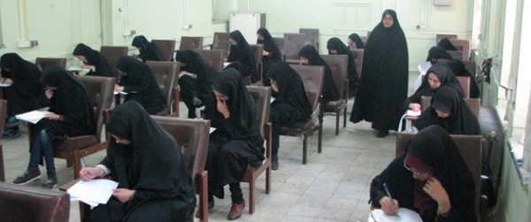 در پردیس فاطمه الزهرا(س) برگزار شد:

برگزاری بیست و هفتمین جشنواره فرهنگی، اجتماعی 
 4