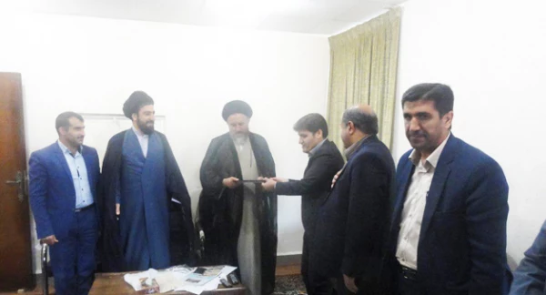 در آستانه ماه مبارک رمضان برگزار شد:

دیدار مسئولین دانشگاه فرهنگیان استان کهگیلویه و بویر احمد با منتخب مردم در مجلس خبرگان رهبری 
 4