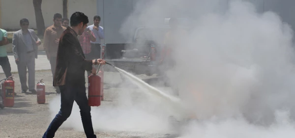 در پردیس آیت الله خامنه ای گرگان برگزار شد:

دوره ایمن سازی فضاهای آموزشی با حضور کارشناسان سازمان آتش نشانی 
 2