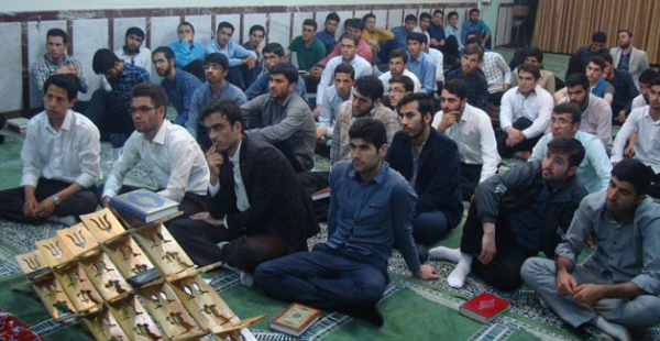 در ایام ماه مبارک رمضان صورت گرفت:

برگزاری جلسات قرآنی و فرهنگی در پردیس علامه امینی تبریز
 2