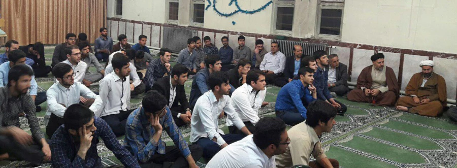 در ایام ماه مبارک رمضان صورت گرفت:

برگزاری جلسات قرآنی و فرهنگی در پردیس علامه امینی تبریز
 3