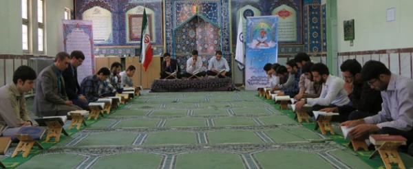 در ایام ماه مبارک رمضان صورت گرفت:

برگزاری جلسات قرآنی و فرهنگی در پردیس علامه امینی تبریز
 5