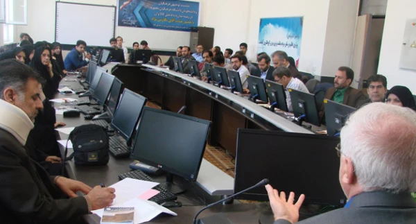 در دانشگاه فرهنگیان استان خراسان شمالی برگزار شد:

 برگزاری نشست توجیهی  اهمیت مبارزه با قاچاق کالا و ارز و تحقق آن
 4