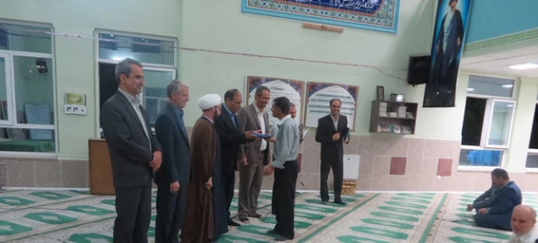 در ضیافت افطاری همکاران دانشگاه فرهنگیان همدان انجام شد:

تجلیل از خدمات ارزشمند همکاران بازنشسته ی سال 1395 
 4