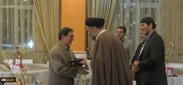 همزمان با پردیس های دانشگاه فرهنگیان کل کشور برگزار شد:

ضیافت افطار تجلیل از بازنشستگان سال های 94-95 دانشگاه فرهنگیان
 3