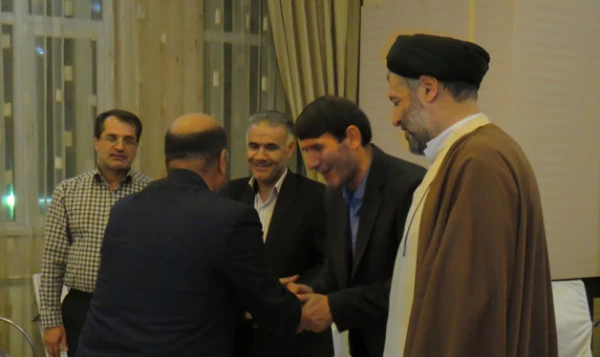 همزمان با پردیس های دانشگاه فرهنگیان کل کشور برگزار شد:

ضیافت افطار تجلیل از بازنشستگان سال های 94-95 دانشگاه فرهنگیان
 4