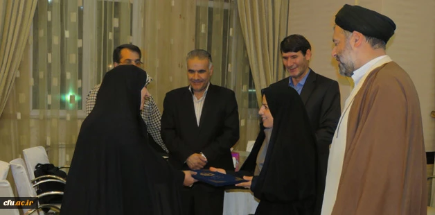 همزمان با پردیس های دانشگاه فرهنگیان کل کشور برگزار شد:

ضیافت افطار تجلیل از بازنشستگان سال های 94-95 دانشگاه فرهنگیان
 5