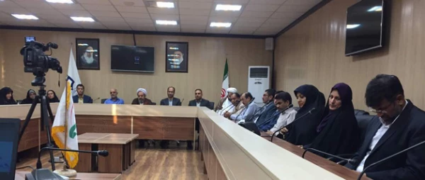 به مناسبت سالروز شهادت دکتر چمران  برگزار شد: 

مراسم روز بسیج اساتید در دانشگاه فرهنگیان هرمزگان
 4