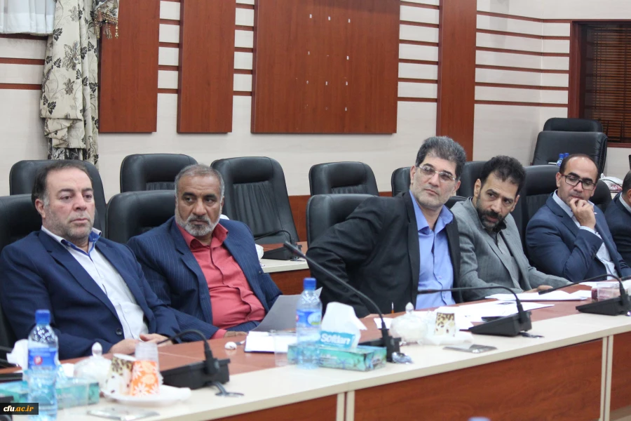 دکتر خاکی در نشست تخصصی منابع انسانی عنوان کرد:

عدالت محوری در جذب نیروی انسانی، رشد معنوی و تخصصی و بهسازی منابع 2