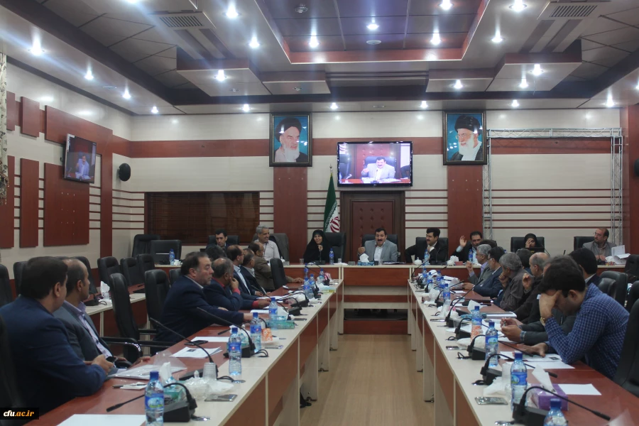 دکتر خاکی در نشست تخصصی منابع انسانی عنوان کرد:

عدالت محوری در جذب نیروی انسانی، رشد معنوی و تخصصی و بهسازی منابع 3