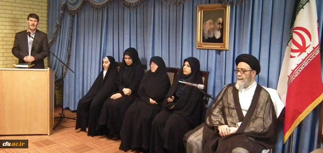 امام جمعه تبریز  در دیدار با مسئولان دانشگاه فرهنگیان آذربایجان شرقی:

دانشجو معلمان دانشگاه فرهنگیان در زمره انقلابی  و اخلاقی ترین دانشجویان دانشگاه ها
 4