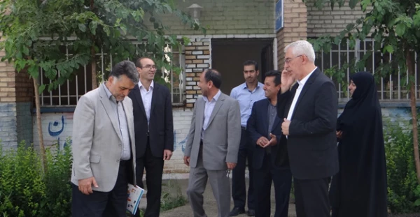 بازدید مدیرکل آموزش و پرورش استان از روند برگزاری امتحانات پایان ترم در پردیس علامه طباطبائی ارومیه 6