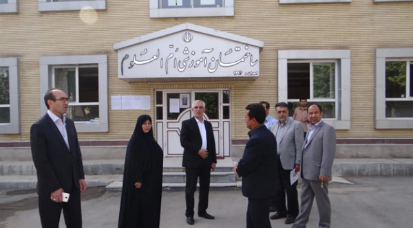 بازدید مدیرکل آموزش و پرورش استان از روند برگزاری امتحانات پایان ترم در پردیس علامه طباطبائی ارومیه 7