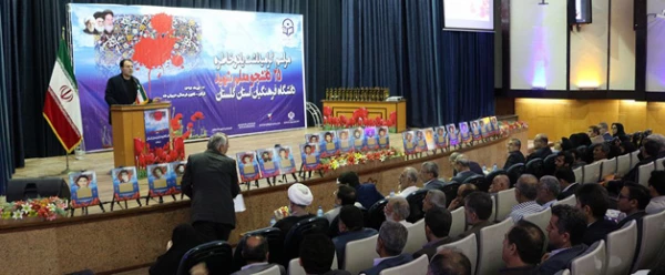 در پردیس آیت الله خامنه ای گرگان انجام شد:

رونمایی از یادواره 25 شهید دانشجو معلم استان گلستان
 6