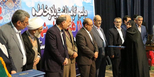 در پردیس آیت الله خامنه ای گرگان انجام شد:

رونمایی از یادواره 25 شهید دانشجو معلم استان گلستان
 10