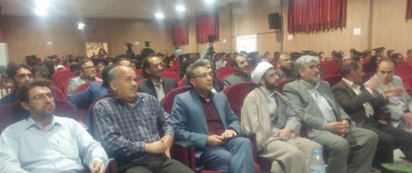 با حضور استاندار ،امام جمعه،مدیر کل آموزش و پرورش و مسئولین دانشگاه فرهنگیان بجنورد برگزار شد:

برگزاری آیین دانش آموختگی ۳۰۵ معلم دانشگاه فرهنگیان خراسان شمالی
 4